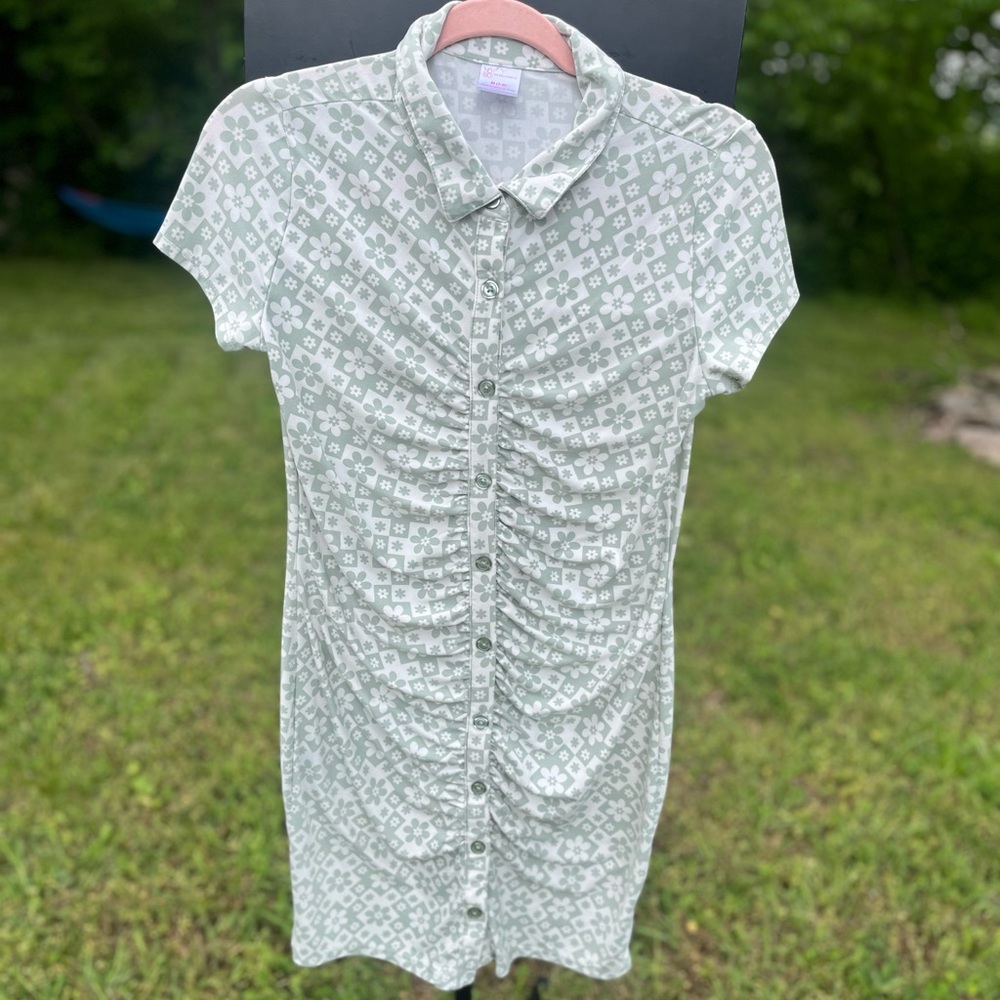 Green Patterned Button-Up Collared Dress